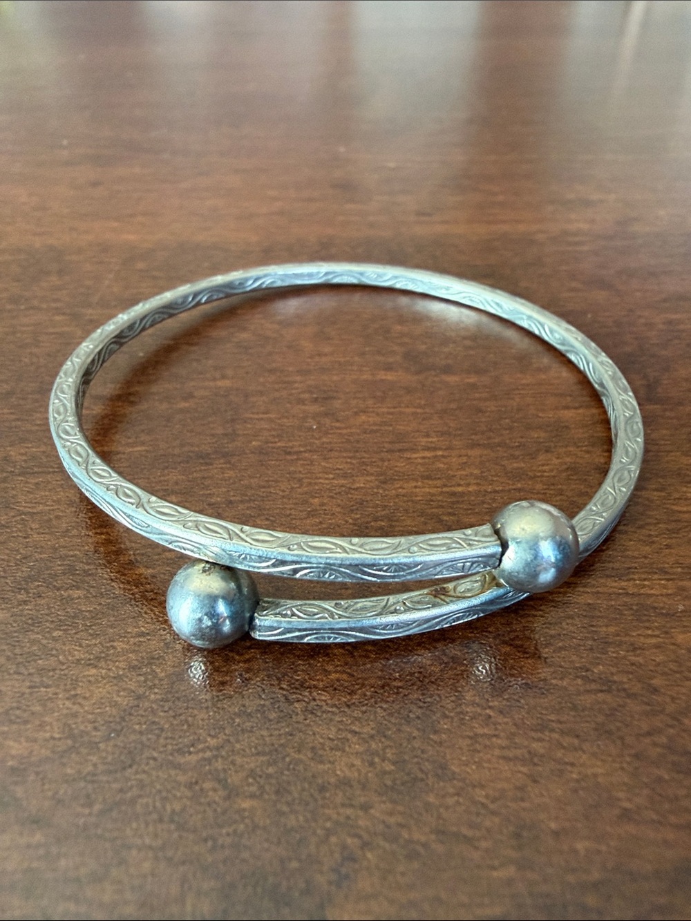 Vintage exotic silver color bangle bracelet